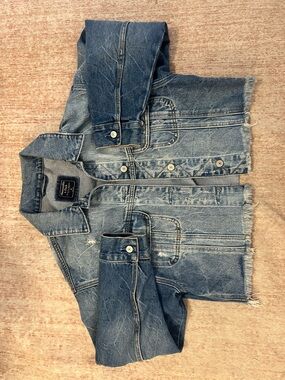 Abercrombie & Fitch Light Wash Denim Jacket